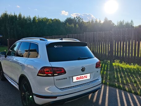 2016 Volkswagen Touareg II Рестайлинг, белый, 2800000 рублей, вид 4