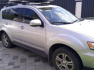 2011 Mitsubishi Outlander II Рестайлинг, серебристый, 1190000 рублей, вид 2