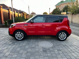 2018 Kia Soul II Рестайлинг, красный, 1530000 рублей, вид 4