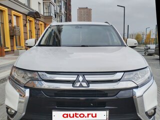 2017 Mitsubishi Outlander III Рестайлинг 2, белый, 1750000 рублей, вид 2