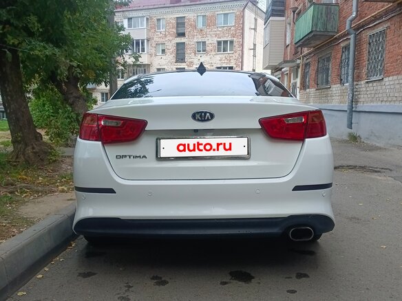 2014 Kia Optima III Рестайлинг, белый, 820000 рублей - вид 5