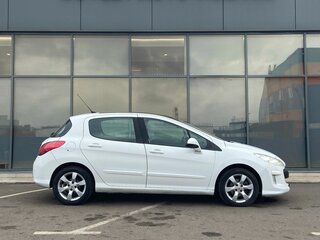 2010 Peugeot 308 I, белый, 399000 рублей, вид 3