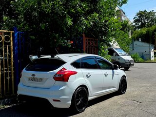 2012 Ford Focus III, белый, 950000 рублей, вид 3