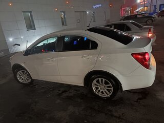 2012 Chevrolet Aveo II, белый, 700000 рублей, вид 3