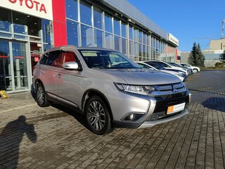 2016 Mitsubishi Outlander III Рестайлинг 2, серебристый, 2046000 рублей, вид 3