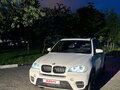 2011 BMW X5 35i II (E70) Рестайлинг, белый, 2000000 рублей - вид 4