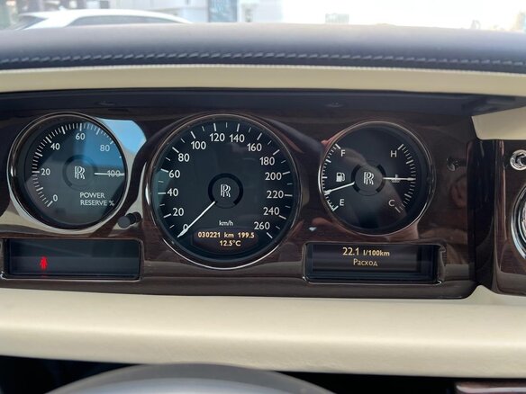 2015 Rolls-Royce Phantom VII Рестайлинг (Series II), синий, 33000000 рублей - вид 6