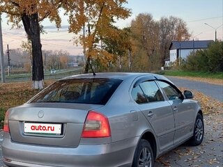 2011 Skoda Octavia II (A5) Рестайлинг, серый, 670000 рублей, вид 4