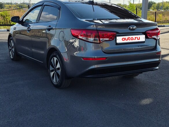2017 Kia Rio III Рестайлинг, серый, 965000 рублей - вид 7