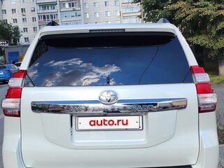2015 Toyota Land Cruiser Prado 150 Series Рестайлинг 1, белый, 4090000 рублей, вид 3