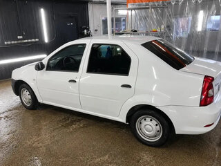 2014 Renault Logan I Рестайлинг, белый, 550000 рублей, вид 2