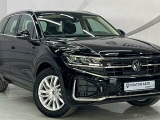 2025 Volkswagen Touareg III Рестайлинг, чёрный, 7899000 рублей, вид 3