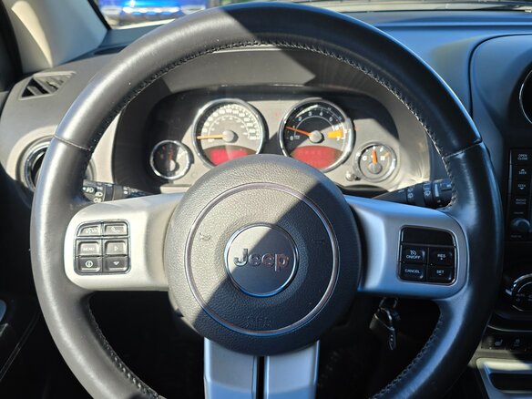 2013 Jeep Compass I Рестайлинг 2, белый - вид 5