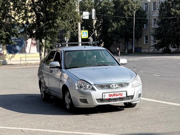 2011 Lada (ВАЗ) Priora I, серебристый, 230000 рублей - вид 2