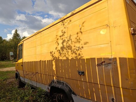 1992 Mercedes-Benz T2, жёлтый, 200000 рублей, вид 4
