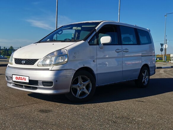 1999 Nissan Serena II (C24), белый, 265000 рублей