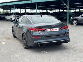 2020 Kia Optima IV Рестайлинг, серый, 1370000 рублей, вид 3