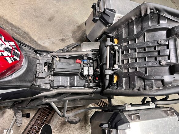 2017 Triumph Tiger 800, красный, 900000 рублей - вид 22