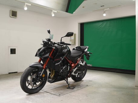 2026 Honda CB 750 Hornet, чёрный, 1150000 рублей, вид 4