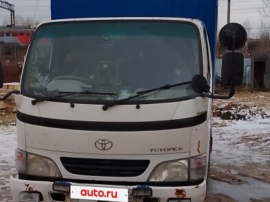 2002 Toyota Toyoace, белый, 1400000 рублей - вид 4