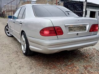 1998 Mercedes-Benz E-Класс 240 II (W210, S210), серебристый, 500000 рублей, вид 2