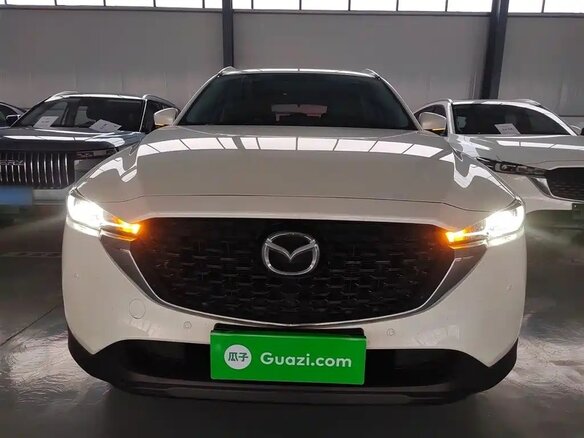 2023 Mazda CX-5 II Рестайлинг, белый, 2340000 рублей - вид 2