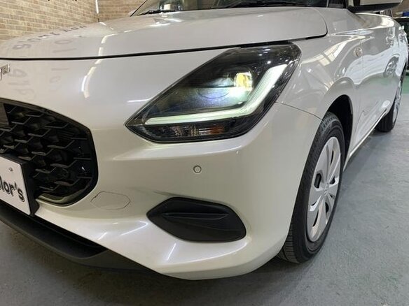 2023 Suzuki Swift VI, белый, 1323750 рублей - вид 7