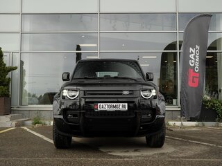 2022 Land Rover Defender 110 II, чёрный, 8390000 рублей, вид 3