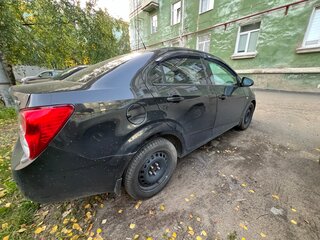 2013 Chevrolet Aveo II, чёрный, 450000 рублей, вид 3