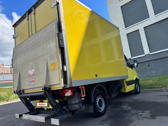 2018 Mercedes-Benz Sprinter, жёлтый, 1999999 рублей - вид 13