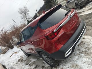 2021 Kia Seltos I, пурпурный, 1850000 рублей, вид 2