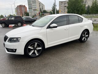 2014 Skoda Octavia III (A7), белый, 1060000 рублей, вид 2