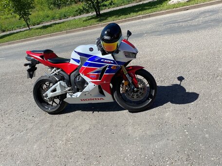 2013 Honda CBR 600RR, красный, 690000 рублей, вид 4