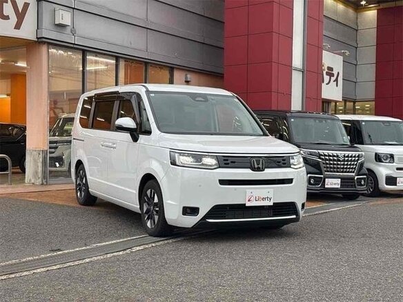 2023 Honda Stepwgn VI, белый, 1730000 рублей - вид 2