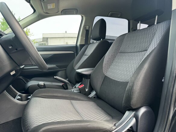 2014 Mitsubishi Outlander III, чёрный - вид 8