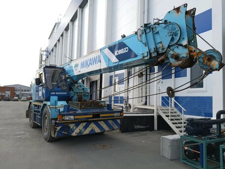 1990 Kobelco Колесные, синий, 6500000 рублей, вид 1