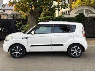 2011 Kia Soul I Рестайлинг, белый, 700000 рублей, вид 2