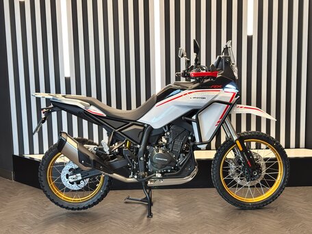 2026 QJMotor SRT 450 RX, белый, 625000 рублей, вид 2