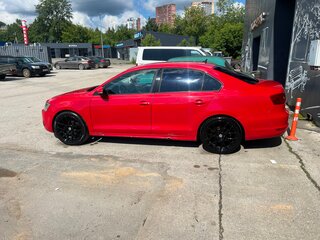 2012 Volkswagen Jetta VI, красный, 900000 рублей, вид 4