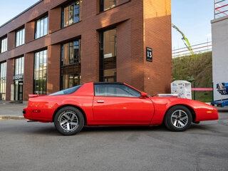 1989 Pontiac Firebird III, красный, 2500000 рублей, вид 3
