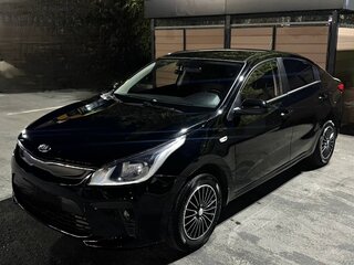 2018 Kia Rio IV, чёрный, 1350000 рублей, вид 1
