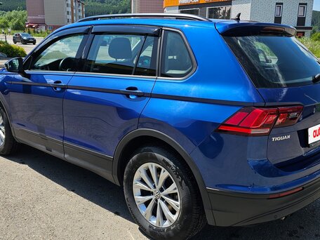 2019 Volkswagen Tiguan II, синий, 1800000 рублей, вид 5