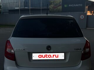 2013 Skoda Fabia II Рестайлинг, белый, 1000000 рублей, вид 4