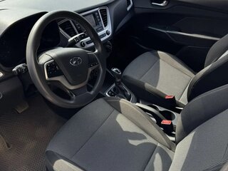 2019 Hyundai Solaris II, серебристый, 1260000 рублей, вид 5