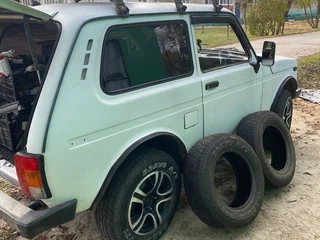 1996 Lada (ВАЗ) 2121 (4x4) I Рестайлинг, белый, 250000 рублей, вид 2