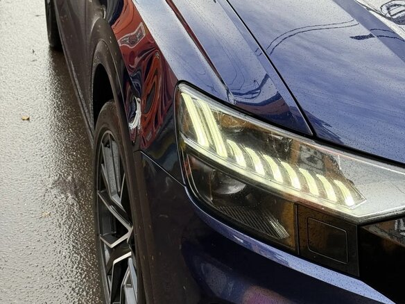 2021 Audi Q8 45 TDI I (4M), синий, 7950000 рублей - вид 13