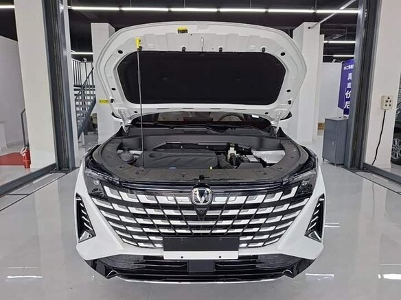 2026 Changan UNI-Z, белый, 2250000 рублей - вид 7