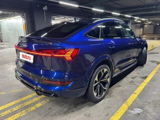 2021 Audi e-tron S Sportback, синий, 7500000 рублей, вид 4