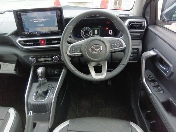 2021 Daihatsu Rocky A200, красный, 1800000 рублей - вид 4