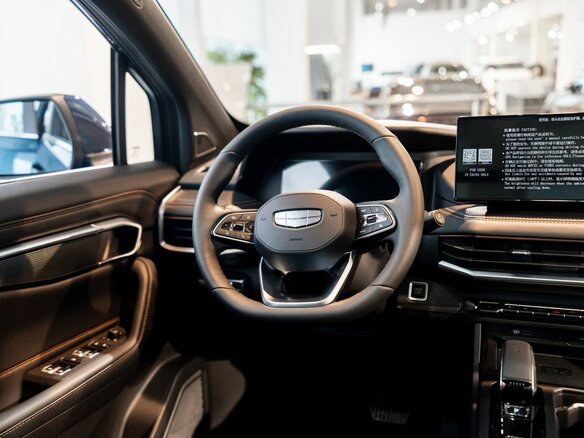 2026 Geely Okavango I Рестайлинг, синий, 4085990 рублей - вид 16